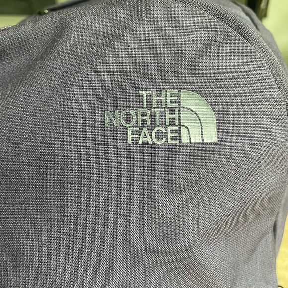 The North Face Isabella 3.0 20L Purple Backpack - Picture 2 of 12